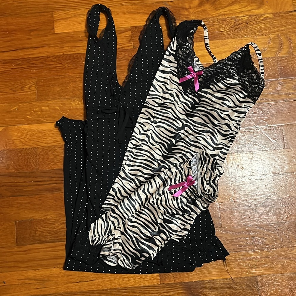 Size M NWOT. Black Dream Modes 100% cotton capri lounge/pajama set.Tags removed.